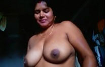 कोलकाता की मोटे बूब्स वाली औरत