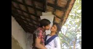 कॉलेजगर्ल और बॉयफ्रेंड का खड़े-खड़े सेक्स