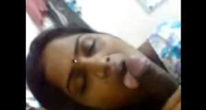 साउथ इंडियन भाभी ने बड़े चाव से चूसा लंड