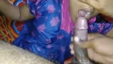 सेक्सी मराठी कामवाली ने 8 इंच का लंड चूसा