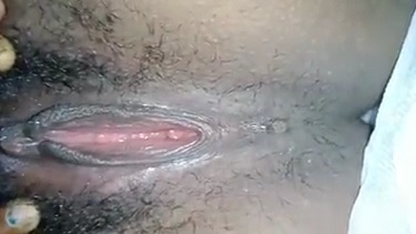 देहात की सेक्सी रंडी सबीहा को घर पर ला के चोदा हिमांशु यादव ने. देखें गुलाबी चूत खोल के लंड चुस्ती हुई रंडी का सेक्सी वीडियो.