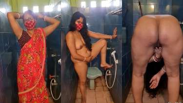 मास्क पहनी बीवी का कपड़े उतार बाथरूम नंगा शो पति ने फिल्माया