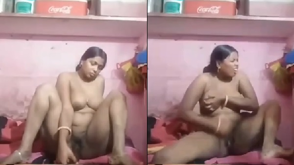 देसी विलेज लेडी ने प्यासी चूत में बड़ा बेलन डाला – वीडियो