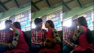 पब्लिक प्लेस में जीएफ की लेगिंग में हाथ डाल की चुम्माचाटी