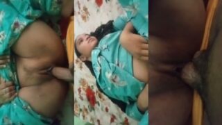 विलेज टीन गर्ल की सलवार उतारे बिना उसकी टाइट चुत को चोदा