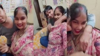 मस्ती मस्ती मे देवर ने दबा डाला भाभी के बिग बूब्स