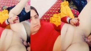 चिकनी गोरी चुत वाली सेक्सी मुस्लिम बीवी की चुदाई करता उसका पति