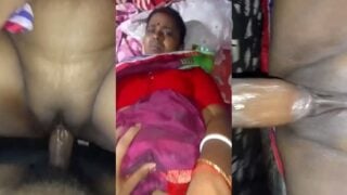 मौसी की चिकनी चुत को चोदा चुत मे भरा वीर्य