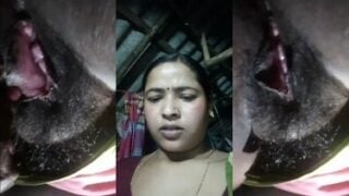 गरीब घर की खूबसूरत बीवी ने दिखाई बालों वाली बुर
