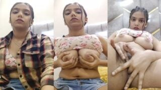 यंग सेक्सी लड़की ने दिखाई बूब्स करी चुत मे ऊँगली