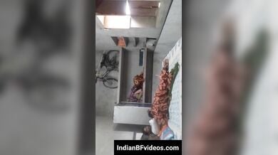 राजिस्थानी भाभी की टाँगे उठाके चोदा भाभी के लवर ने