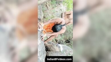 विलेज ऑन्टी का जंगल सेक्स वीडियो