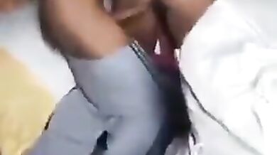 आटे चक्की वाले ने मारी विलेज भाभी की गांड