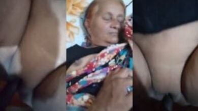 पोते नई चोदा दादी की बूढ़ी चिकनी चुत