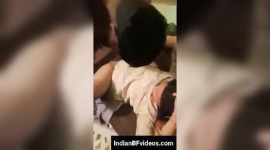 दोस्त के सामने किया सेक्सी रंडी औरत की चुदाई