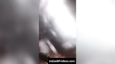 गाँव की जवान लड़की की झाँटो वाली चुत चोदने का मजा