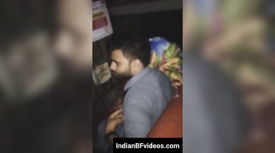 चलती बस मे चुदाई करते पकडे गये वायरल बस एमएमएस