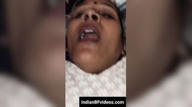 चीटर चुबी भाभी ने लंड चूसके करी लंड राइड
