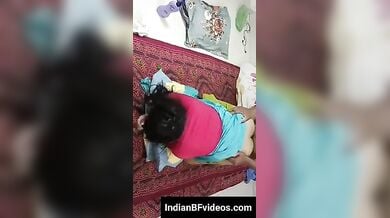 साड़ी मे सजी सेक्सी मराठी बीवी को जमके चोदा उसके पति ने