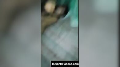 बंगाली विलेज गर्ल का थ्रीसम सेक्स