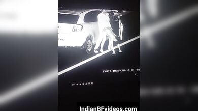ठरकी नेता ने आधी रातको बिच सडक मे चोदा सेक्सी रंडी