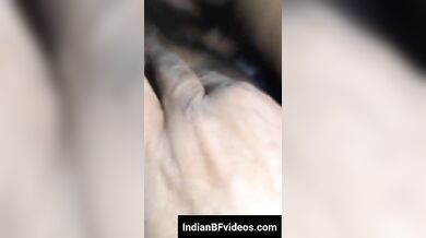 सेक्सी हॉउसवाइफ पति का बडा लंड चूसके अपनी झाँटो वाली चुत चुदवाई