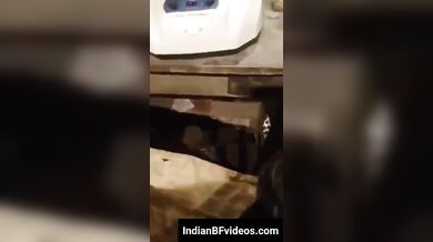 मुस्लिम चाचा चोद रहे है अपनी जवान भतीजी
