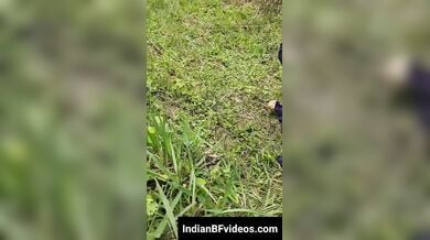 अरे तुम हमरा हो हमरा रहोगी कहते हुए चोदा लड़के ने अपनी जीएफ को