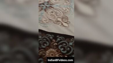 काली साड़ी मे सजी सेक्सी भाभी का डॉगी स्टाइल सेक्स
