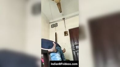 भाभी की चुत चाटके भाभी को गोदी मे उठाके चोदा