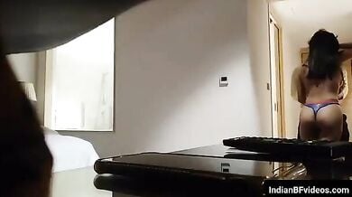बॉस और उसकी सेक्रेटरी का गंदा काम