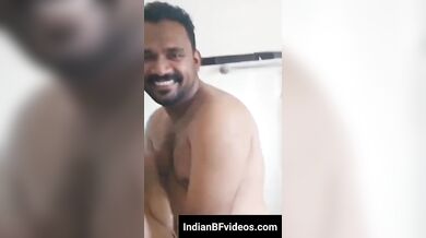 होटल के शावर में हसबैंड वाइफ ने बनाया न्यूड वीडियो
