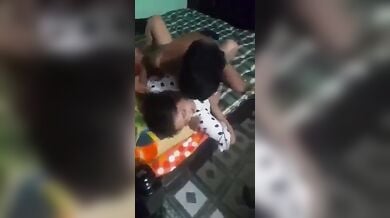 वाइन पार्टी के बाद दो लडकों ने की लडकी की चुदाई