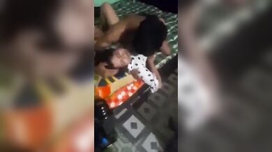 वाइन पार्टी के बाद दो लडकों ने की लडकी की चुदाई