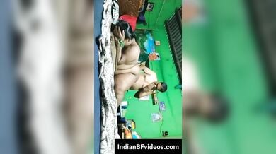 मोटी गांड वाली आंटी चुदी पडोसी अंकल के साथ