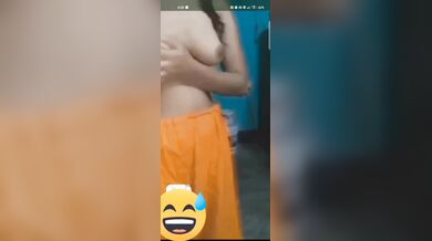 वीडियो कॉल पर जीएफ हुई नंगी