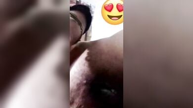 सलवार कमीज वाली भाभी ने दिखाएं बुब्स और चुत