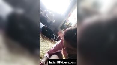 विलेज रंडी भाभी का हॉट थ्रीसम सेक्स वीडियो