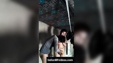 चाचा ने चोदा अपनी जवान भतीजी