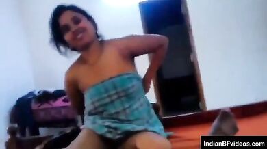मस्ती में लंड चुसती बीवी की मोटी चुत चोदी