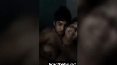 हरयाणवी चाची चुदी अपने जवान भतीजे के साथ