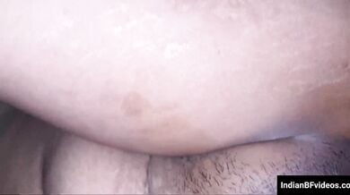 नारियल का तेल लगा चोदा बीवी की शेव्ड की हुई चुत