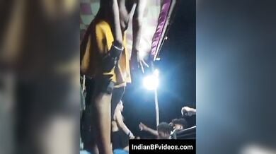 बिहार आर्केस्ट्रा डांसर का पब्लिक मे न्यूड डांस