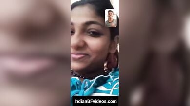 व्हाट्सएप वीडियो कॉल पर तमिल लड़की ने दिखाएं बूब्स, चूत और जाँघे