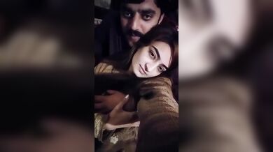 पाक‍िस्तानी मियां बीवी का किसिंग एमएमएस