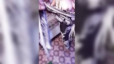 देवर ने भाभी को लंड चूसा भाभी की चिकनी चुत मे किया ऊँगली