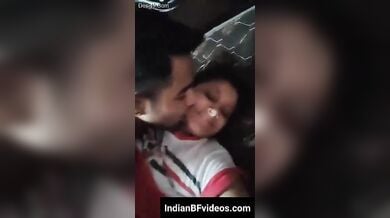 बदमाश गर्लफ्रेंड ने बॉयफ्रेंड के साथ बनाया गंदा वीडियो
