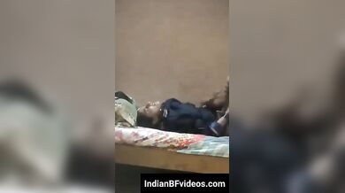 कुंवारी भतीजी की चुदाई करता उसका चाचा