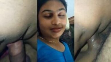 ब्यूटीफुल बंगाली गर्लफ्रेंड की चूत पर मारे परपेंडिकुलर शॉट्स