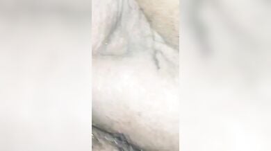 ब्यूटीफुल बंगाली गर्लफ्रेंड की चूत पर मारे परपेंडिकुलर शॉट्स